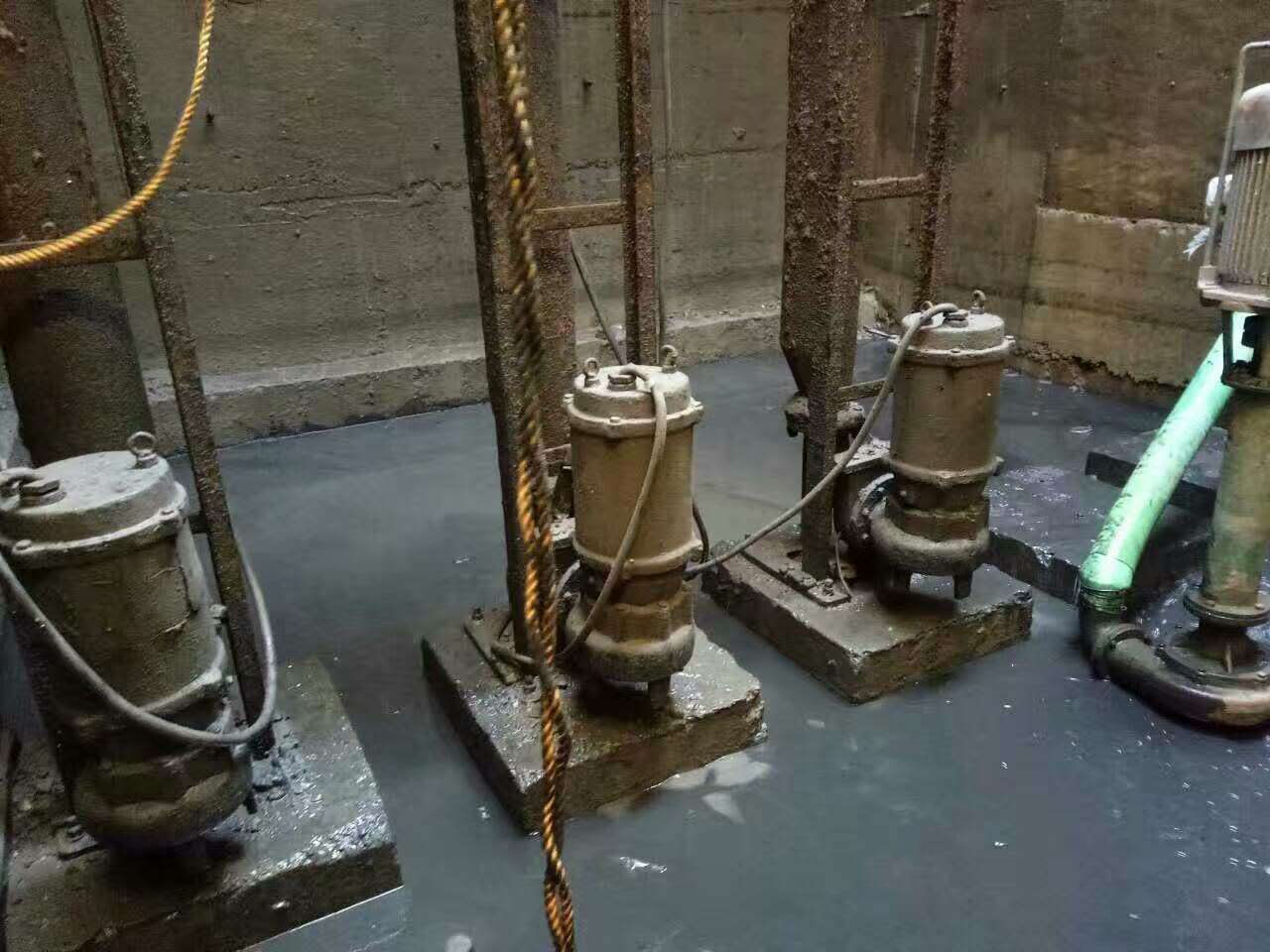 厚街镇污水池清理